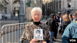 A 50 años del golpe de Estado los chilenos siguen divididos mientras la búsqueda de desaparecidos no cesa