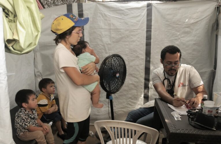 Conversando con la VOA entrevista a Médicos sin Frontera sobre paso de migrantes por la frontera