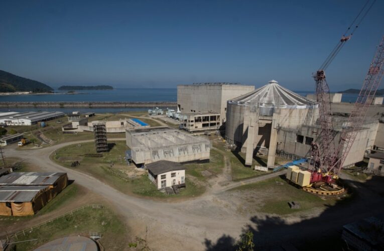 Gobierno brasileño dividido sobre multimillonaria construcción de una central nuclear