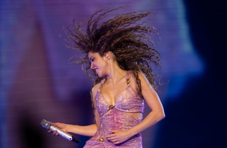 Shakira confirma presentación en Lima tras dolencia abdominal que la obligó a suspender concierto