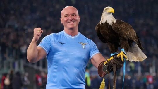 Se había atrincherado: la Lazio de Italia echó y desalojó al exentrenador de su mascota por un video explícito