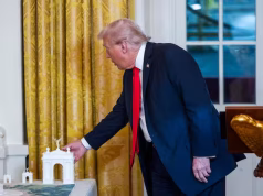 Las “locuras del emperador”: 8 cosas que hizo Trump y no cubrimos lo suficiente