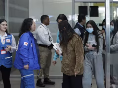 Colombia reanuda los vuelos de deportación desde EE. UU. antes de la cita Petro-Trump