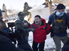 Congreso de EE. UU. pide regular el uso de la fuerza del ICE tras tiroteos fatales