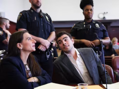 Hombre finge ser agente del FBI para liberar a Luigi Mangione antes de audiencia del viernes