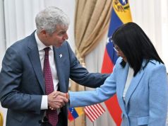 Secretario de Energía de EE. UU. llega a Venezuela para impulsar acuerdos petroleros