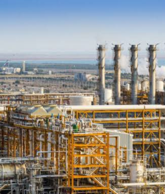 Israel y Estados Unidos atacan en Irán las instalaciones petroquímicas de Pars Sur, que albergan las mayores reservas mundiales de gas