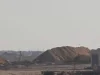 La ONU denuncia que la población de Gaza carece de zonas seguras tras el alto el fuego, mientras Israel divide el sur del enclave con una barrera