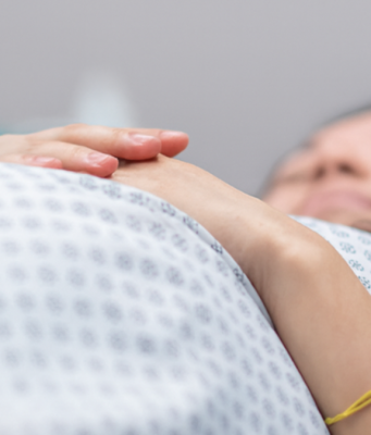 Padres biológicos del bebé que nació pese a su pedido de aborto cuentan por qué pidieron interrumpir el embarazo por vientre subrogado: ‘Anomalías’